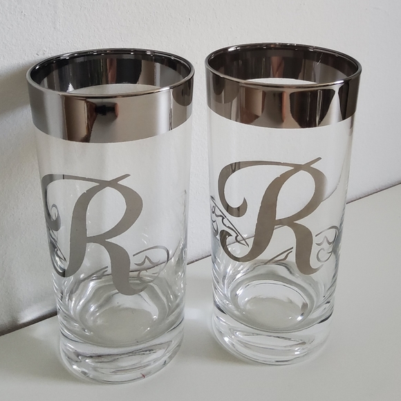 Vintage Set of 2 Dorothy Thorpe Silver Band Glasses - Picture 2 of 6